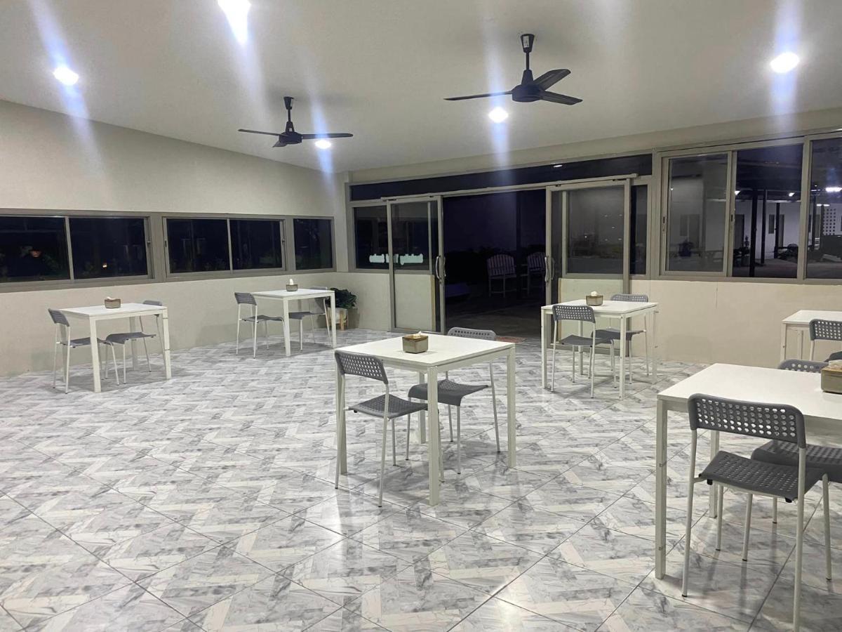 Bed and Breakfast Juni House Chumphon Esterno foto